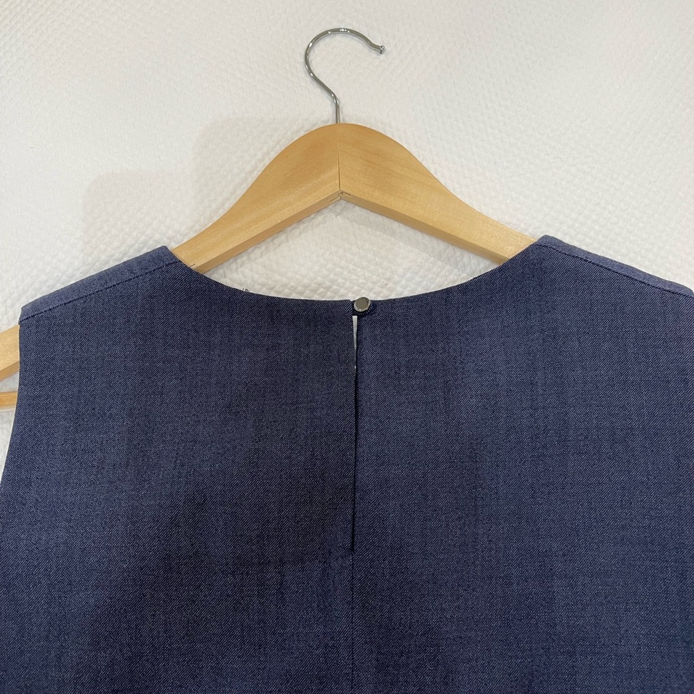 Excellent condition! Banana Republic Tuxedo Blouse - Picture 3 of 4